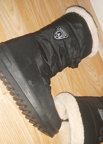 Siyah Kürklü Kadın bot - Görsel 2