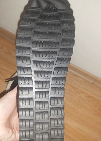 Siyah Kürklü Kadın bot - Görsel 3