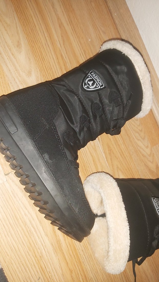 Siyah Kürklü Kadın bot - Görsel 2