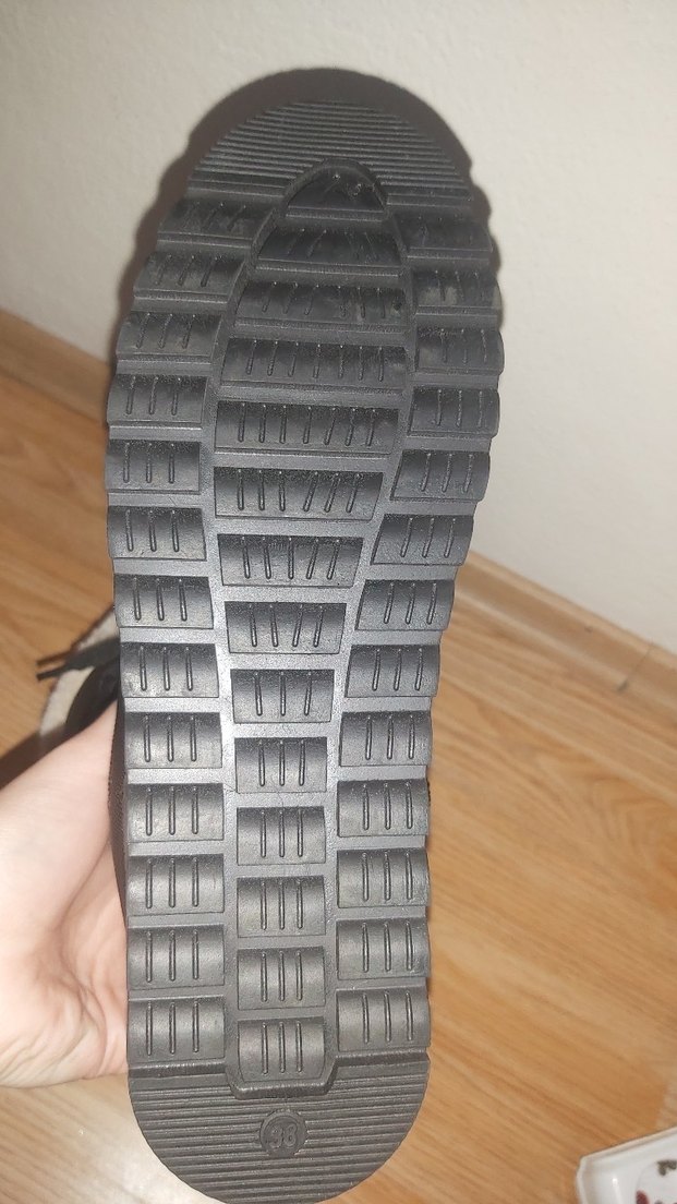 Siyah Kürklü Kadın bot - Görsel 3