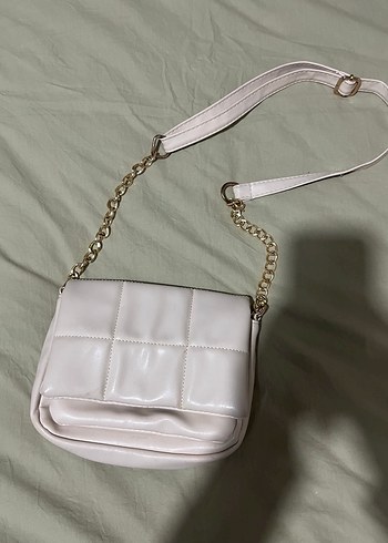 Zincir Detaylı Beyaz Deri Kadın Çanta - Görsel 2