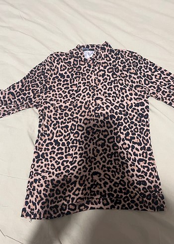 Düğmeli Leopar Desenli Uzun Kollu Bluz - Görsel 2