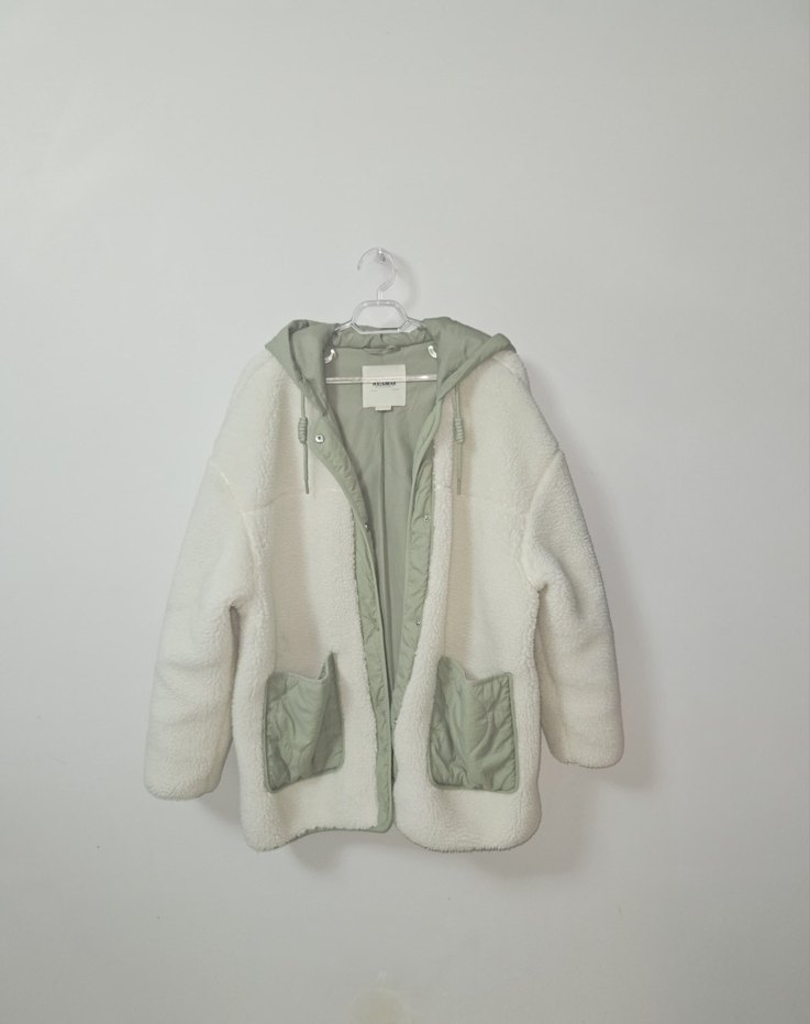 Kapüşonlu Beyaz Peluş Ceket - Görsel 2