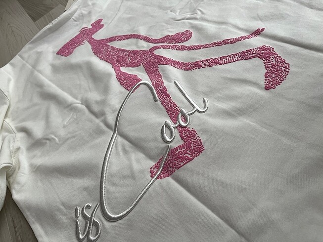 m Beden beyaz Renk Pembe panter baskılı oversize tshirt