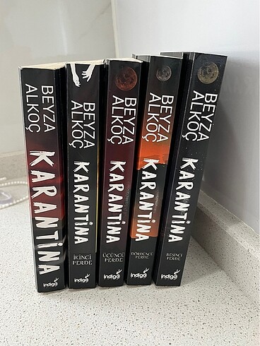 Beden Beyza Alkoç Karantina Set ciltsiz