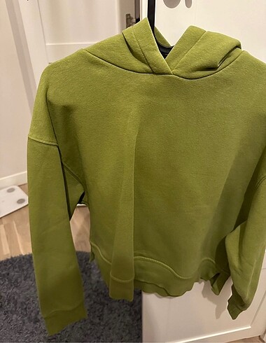 Zara yeşil kapüşonlu sweatshirt