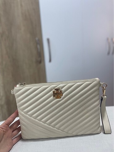 Krem clutch çanta