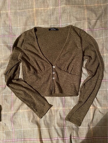 Trendyol & Milla V yaka crop kazak