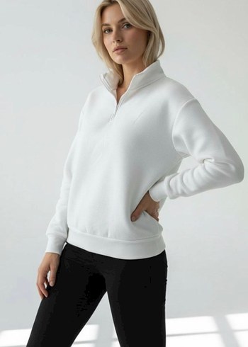 Beyaz Yarım Fermuarlı Kadın Sweatshirt