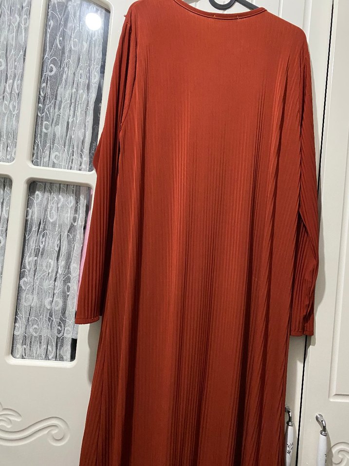 Uzun Kollu Kırmızı Piliseli Triko Elbise - Görsel 4