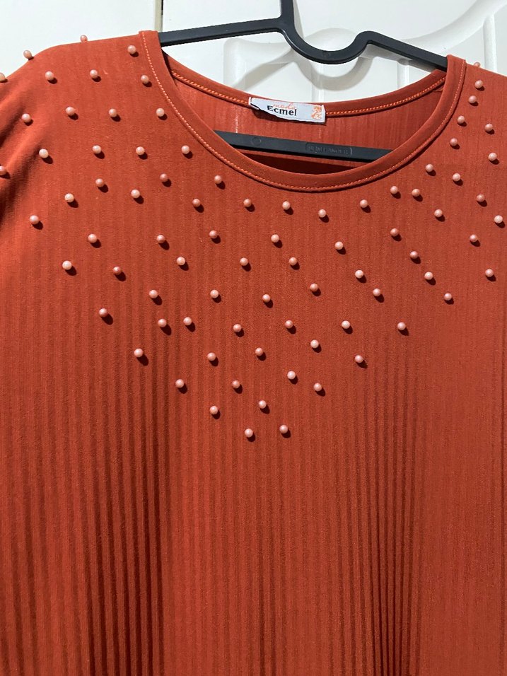 Uzun Kollu Kırmızı Piliseli Triko Elbise - Görsel 3