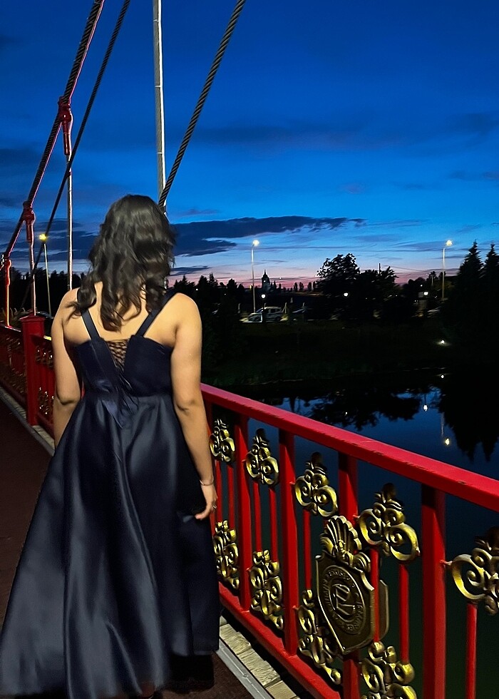 Lacivert saten elbise - Görsel 4