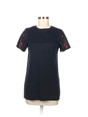 Zara T-shirt %70 İndirimli.