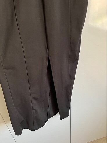 xs Beden siyah Renk Bershka Yırtmaçlı Vücudu Saran Midi elbise
