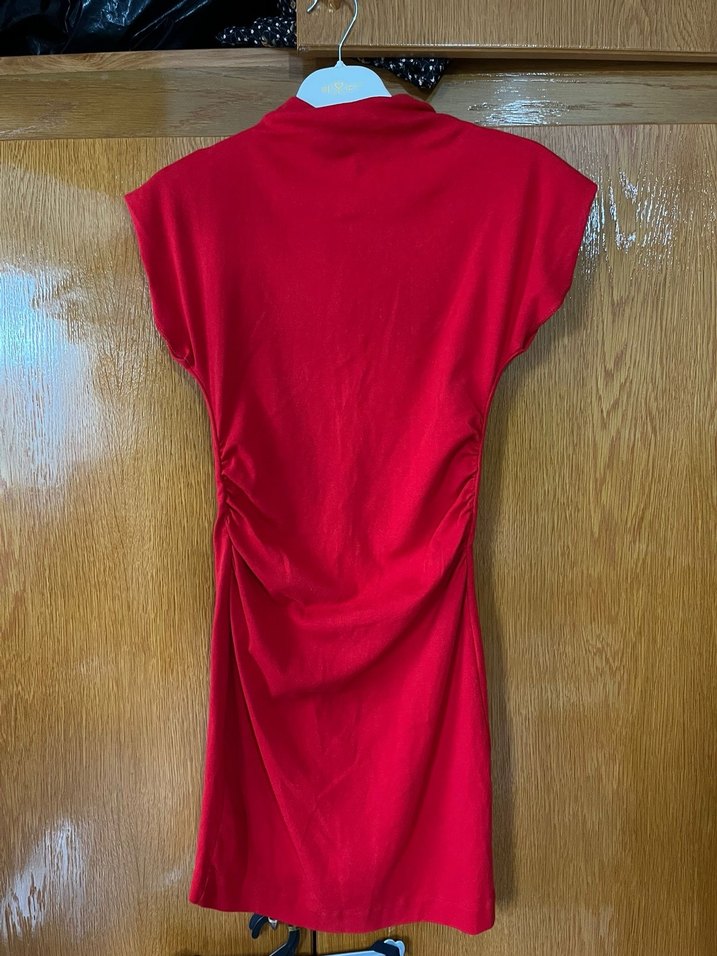 Kırmızı mini elbise yanları büzgülü - Görsel 2