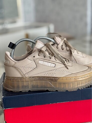 Reebok ayakkabı