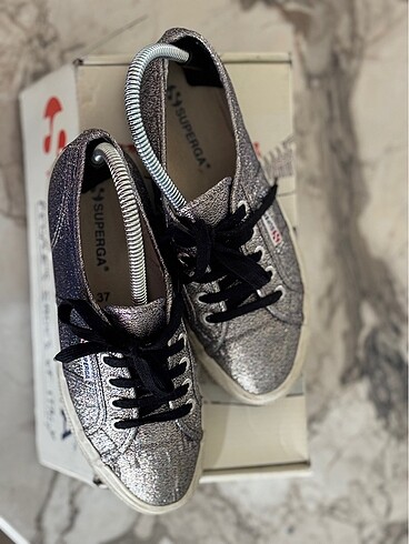 Superga ayakkabı