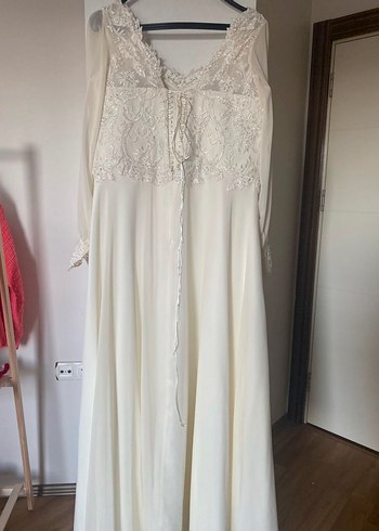 Dantel Detaylı V Yakalı Uzun Kollu Beyaz Gelinlik - Görsel 3