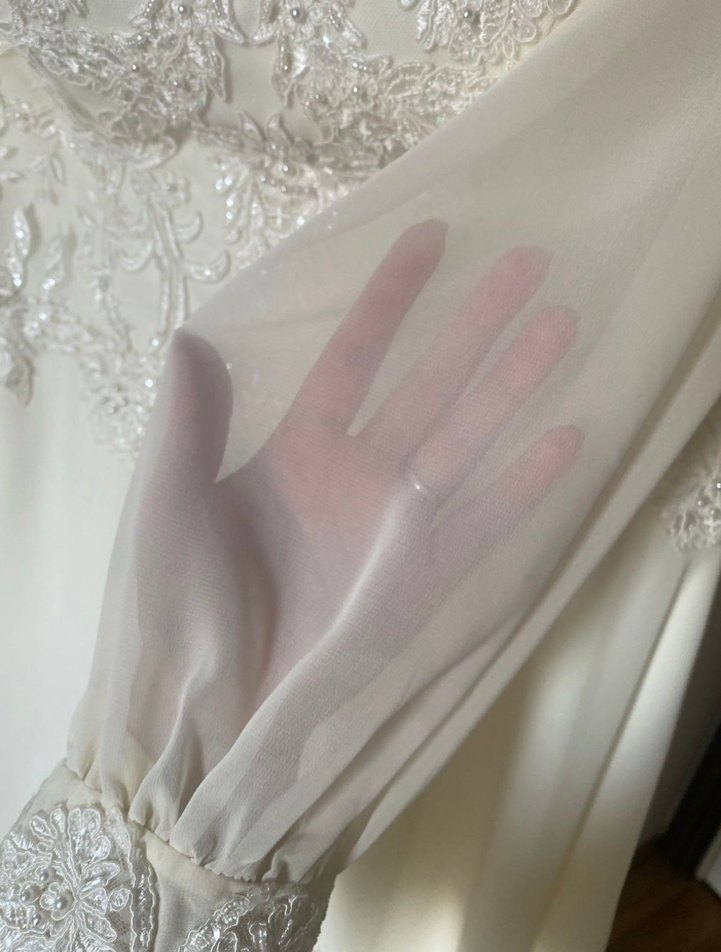 Dantel Detaylı V Yakalı Uzun Kollu Beyaz Gelinlik - Görsel 5