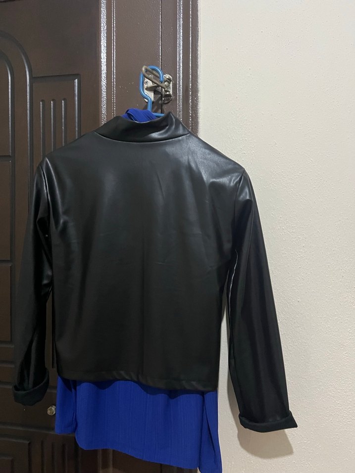 Kadın Siyah Deri Kemerli Ceket - Görsel 2