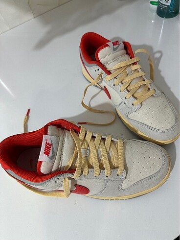 41 Beden beyaz Renk Nike 41 numara orijinal