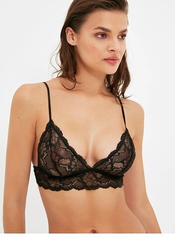 Dantelli siyah bralet