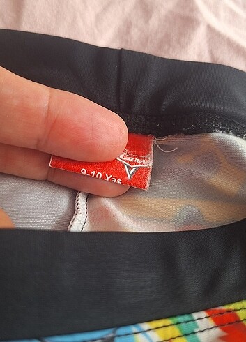 disney simsek mcquenn 9-10 yas mayo, 6-7 yasinda giyindi - Görsel 2