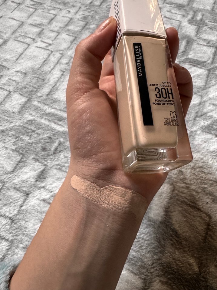Maybelline 30H Kalıcı Fondöten Açık Bej - Görsel 2
