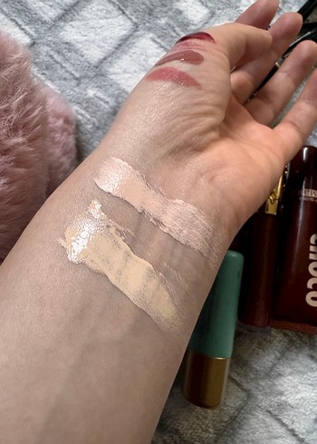 Bej Tonlarında Makyaj Ürünleri Seti - Görsel 5