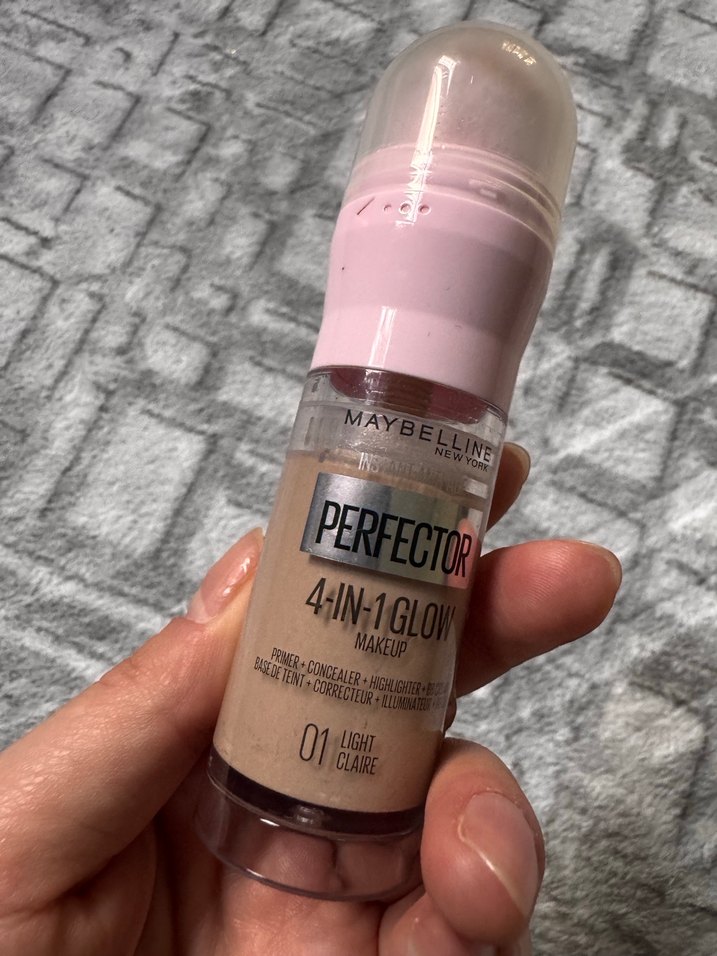 Maybelline 4'ü 1 Arada Kapatıcı ve Baz - Açık Bej - Görsel 4