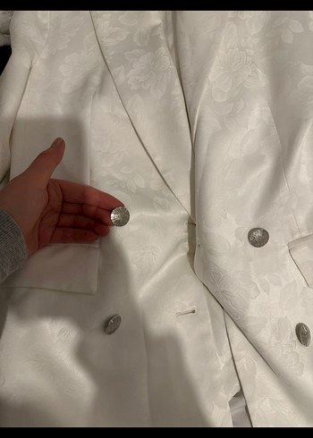 Zara jakarlı Düğmeli Beyaz Kadın Midi Blazer - Görsel 3