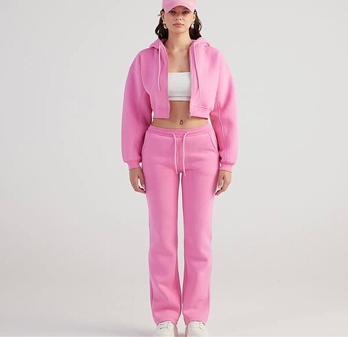 Pembe eşofman