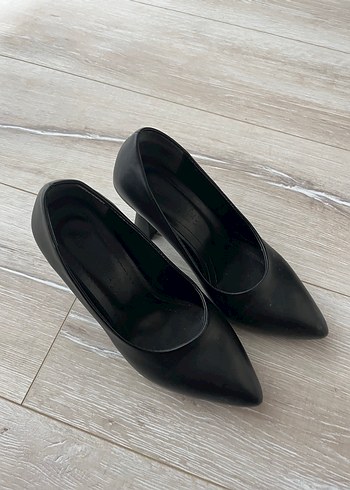 Siyah Minimalist Stiletto Topuklu Kadın Ayakkabı