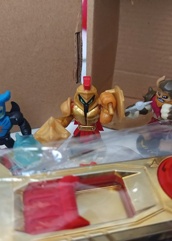 AKEDO
 Figür + Dövüştürücü - Görsel 7