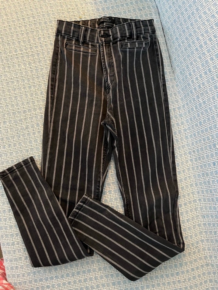 Düğmeli Siyah Çizgili Kadın Jean - Görsel 3