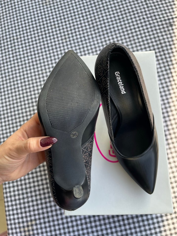 Desenli Tokalı Siyah Kalın Topuklu Stiletto - Görsel 2