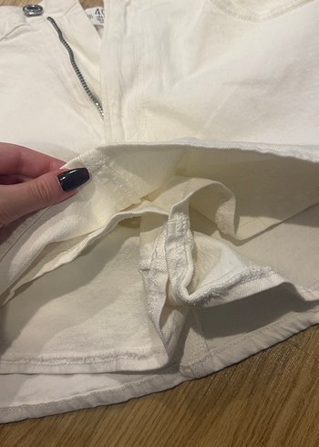 Stradivarius Beyaz Mini Kot Şort Kadın - Görsel 2