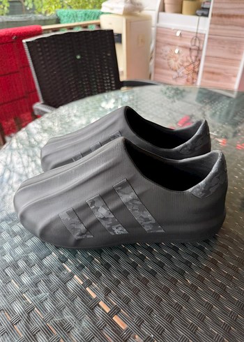 41 Beden gri Renk Gri Adidas Erkek Pilili Kaydırak