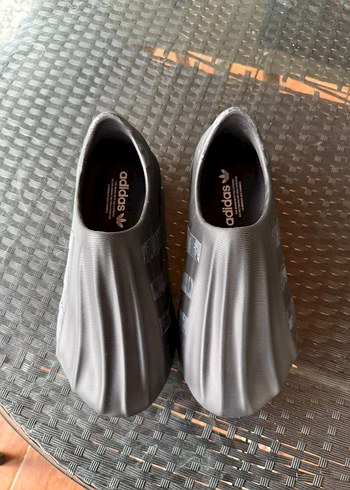 Gri Adidas Erkek Pilili Kaydırak
