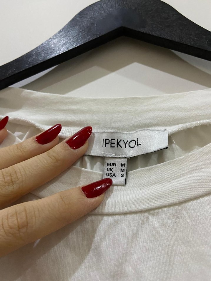 IPEKYOL Beyaz Düğmeli Hamile Tişörtü - Görsel 2