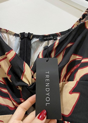 Drapeli Mini Kadın Elbise, Bağlama Desenli - Görsel 3