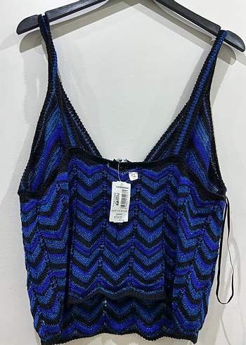 Mavi V Yakalı Örgü İnce Askılı Mini Atlet - Görsel 2