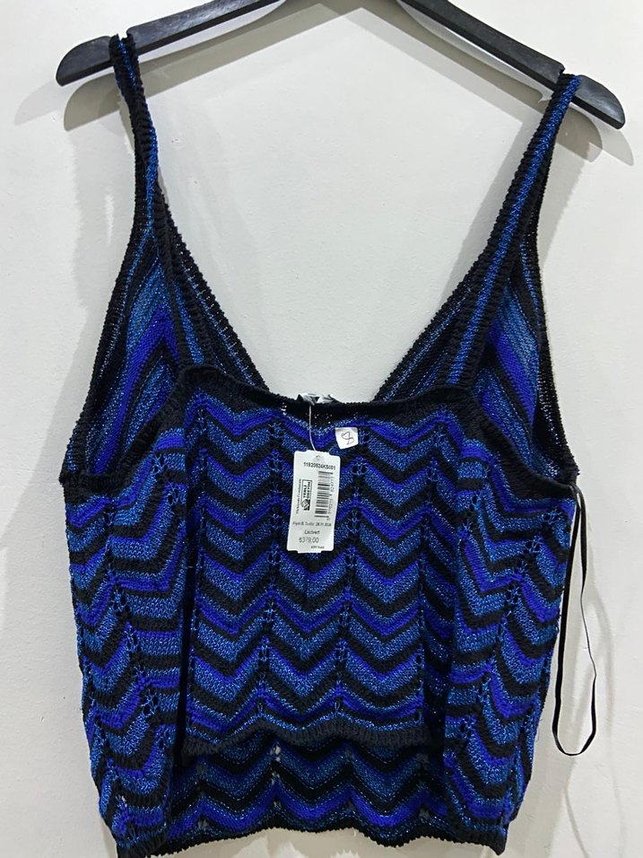 Mavi V Yakalı Örgü İnce Askılı Mini Atlet - Görsel 2