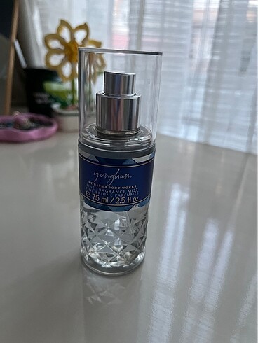 Bath and body works vücut spreyi