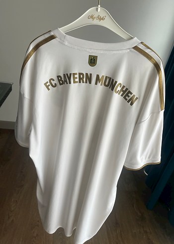 Bayern Münih 2022 2023 deplasman forma - Görsel 2