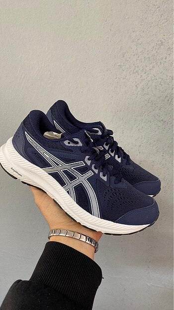 Asics temiz
