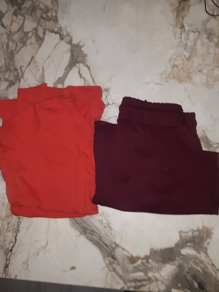 Kızlar için Gevşek Kesim Kırmızı Tişört ve Bordo Şort - Görsel 4