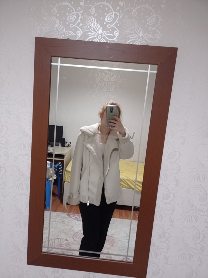 Beyaz içi peluş mont - Görsel 3