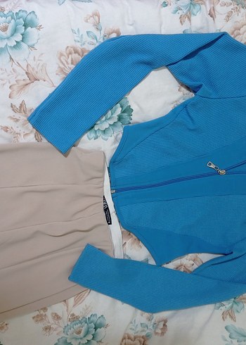 Mavi V Yaka Fermuarlı Crop Bluz - Görsel 3