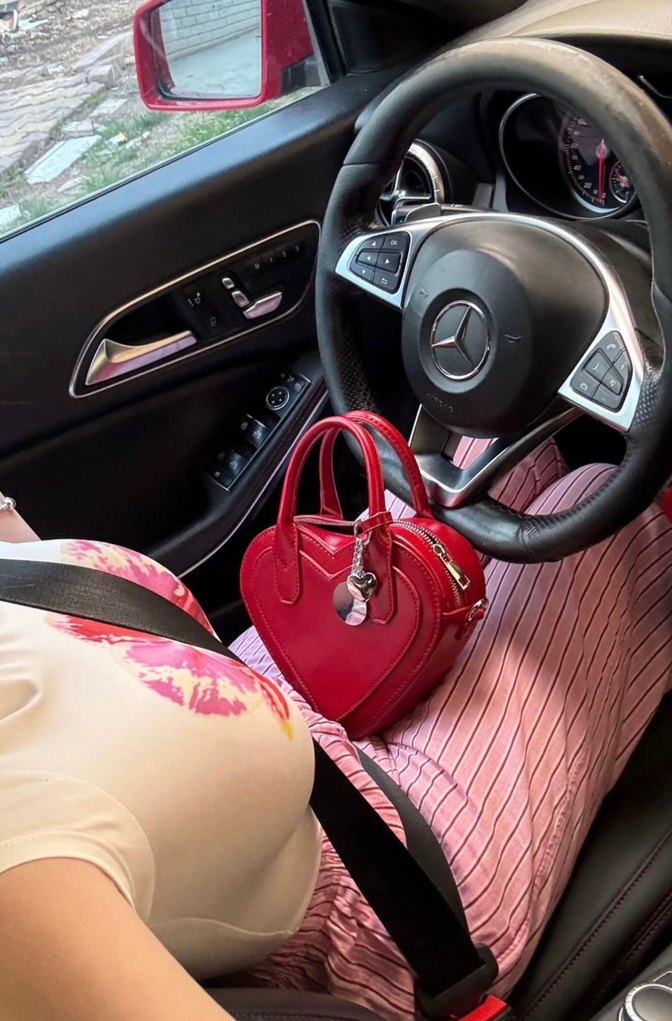 Bershka kalp çanta - Görsel 3